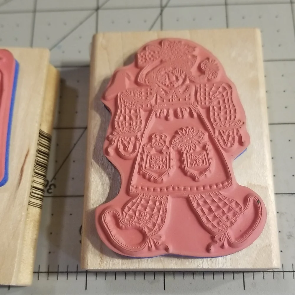 Alma Lynne rubber stamps. Boy scarecrow, girl scarecrow and angel bear. - Picture 6 of 7